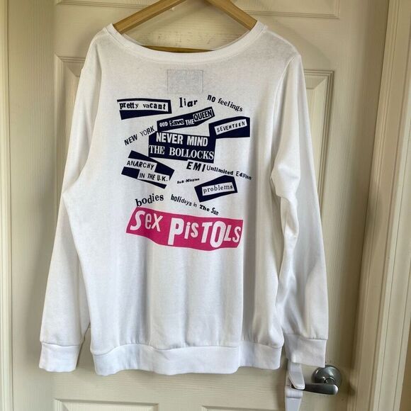 NWT Torrid Cozy Fleece Sex Pistols Graphic Sweatshirt (White) - 1X - Picture 3 of 8